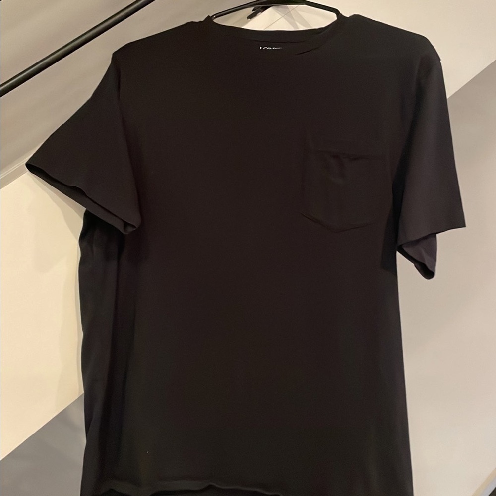 Large men’s black J Crew short sleeve pocket tee